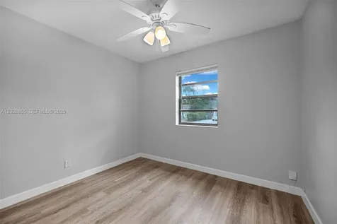 130 NE 171st Terrace Miami FL 33162