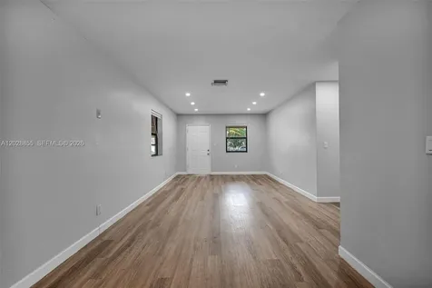 130 NE 171st Terrace Miami FL 33162