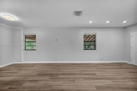 130 NE 171st Terrace Miami FL 33162