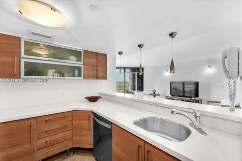 2000 Towerside Terrace Miami FL 33138