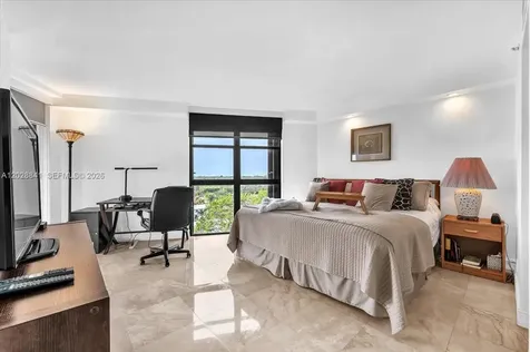 2000 Towerside Terrace Miami FL 33138