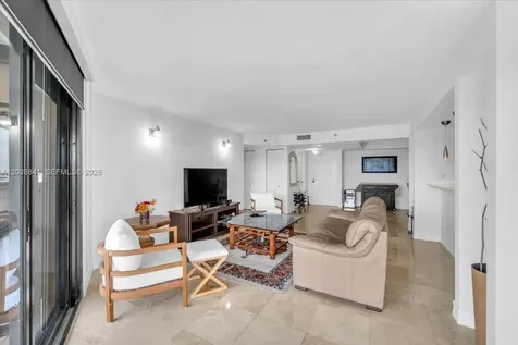 2000 Towerside Terrace Miami FL 33138