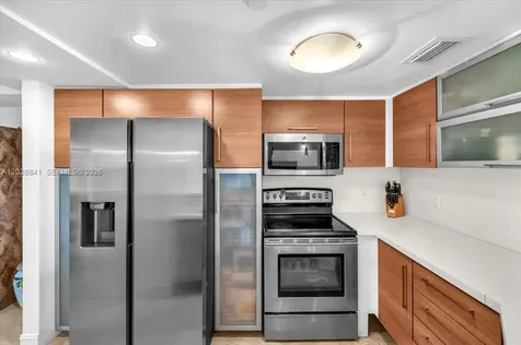2000 Towerside Terrace Miami FL 33138