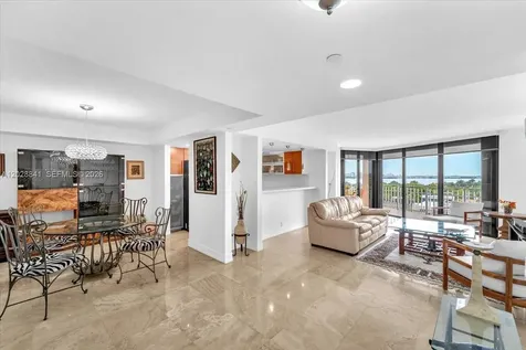 2000 Towerside Terrace Miami FL 33138