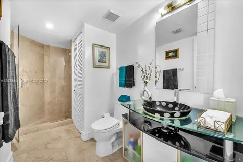 2000 Towerside Terrace Miami FL 33138