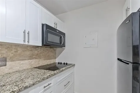 10748 N Kendall Drive Miami FL 33176