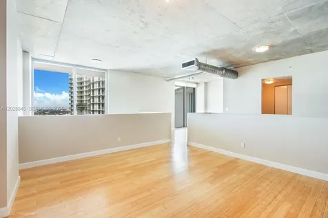 690 SW 1st Court Miami FL 33130
