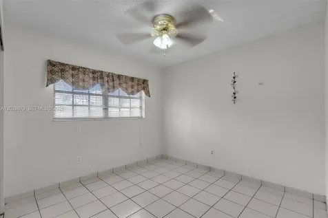 8805 NW 114th Terrace Hialeah Gardens FL 33018