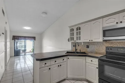 8805 NW 114th Terrace Hialeah Gardens FL 33018
