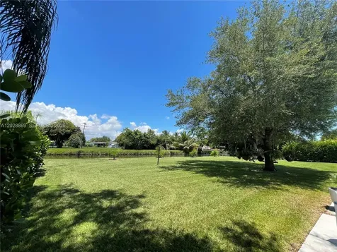 9121 SW 85th Street Miami FL 33173