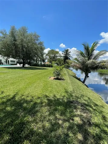 9121 SW 85th Street Miami FL 33173