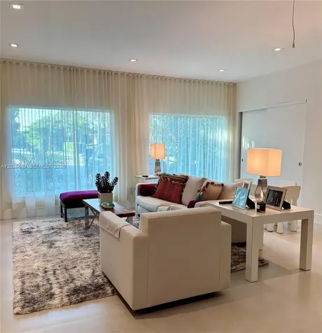 9121 SW 85th Street Miami FL 33173