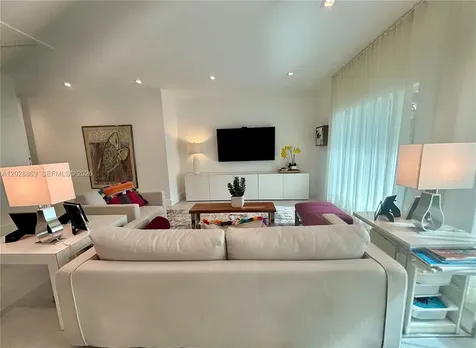 9121 SW 85th Street Miami FL 33173