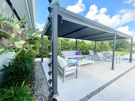 9121 SW 85th Street Miami FL 33173