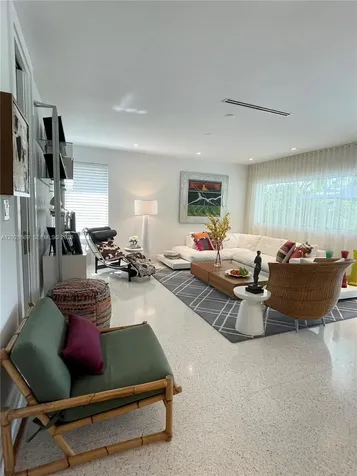 9121 SW 85th Street Miami FL 33173