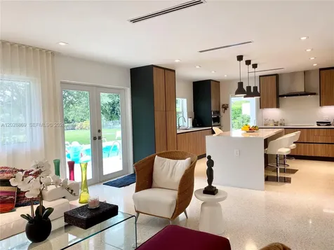 9121 SW 85th Street Miami FL 33173