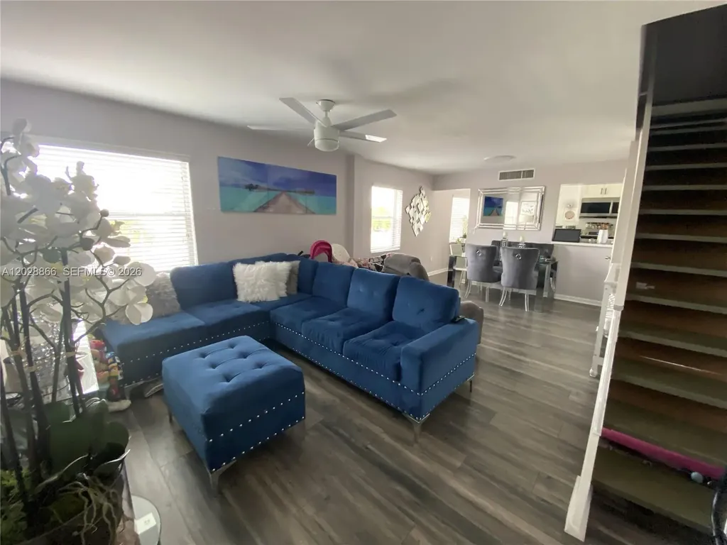 1570 W 46th Street Hialeah FL 33012