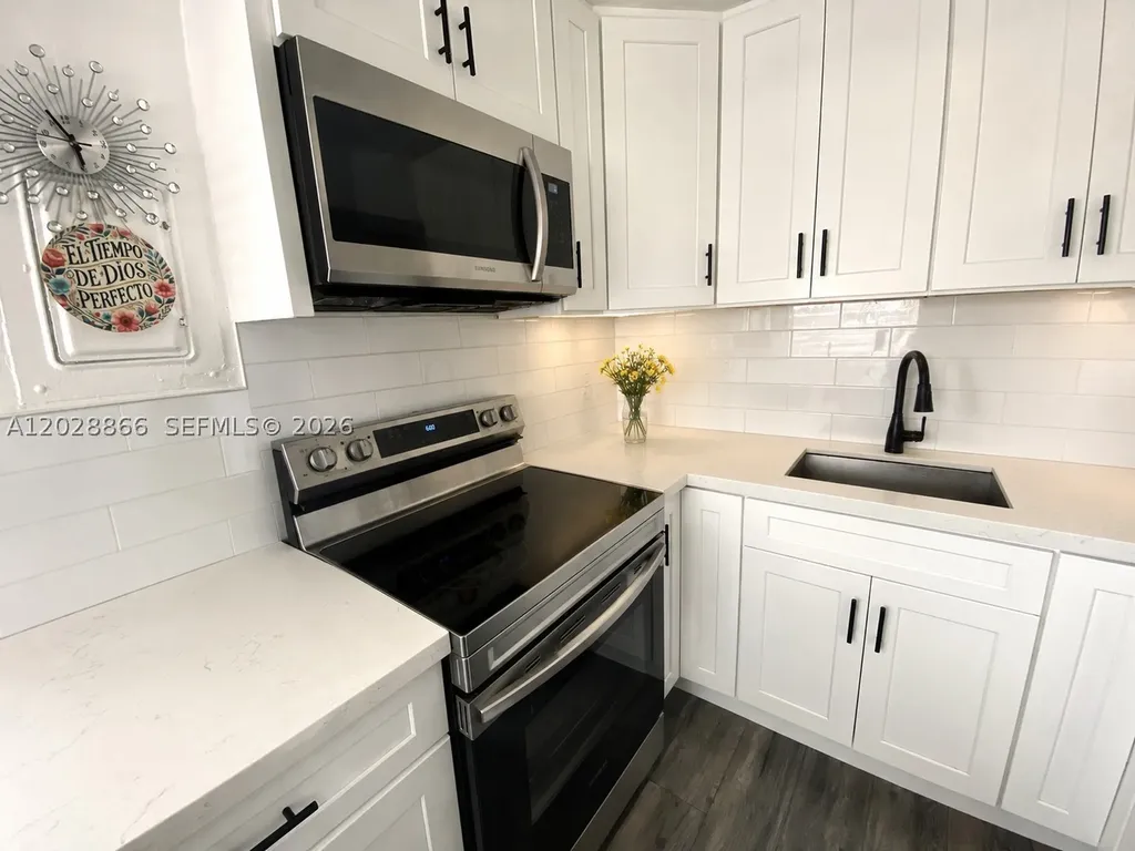 1570 W 46th Street Hialeah FL 33012