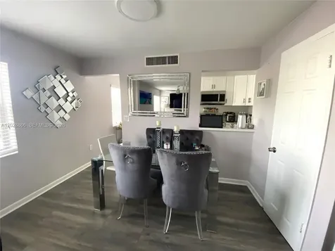 1570 W 46th Street Hialeah FL 33012