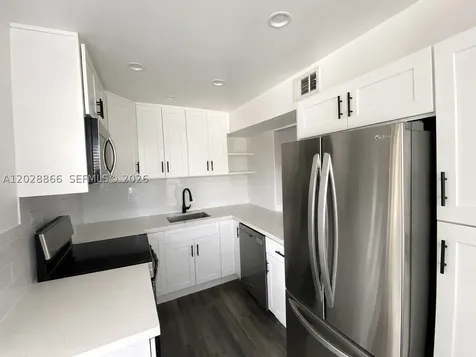 1570 W 46th Street Hialeah FL 33012
