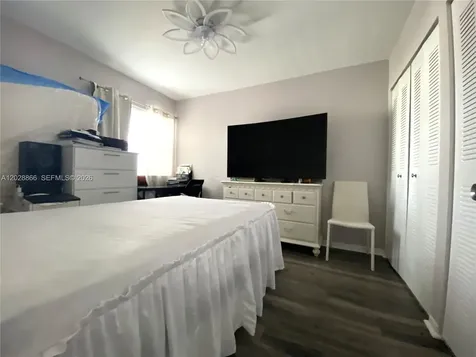 1570 W 46th Street Hialeah FL 33012