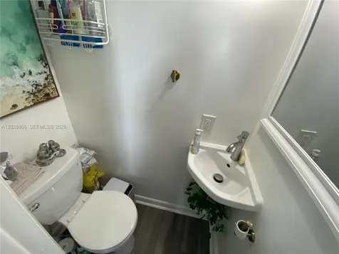 1570 W 46th Street Hialeah FL 33012