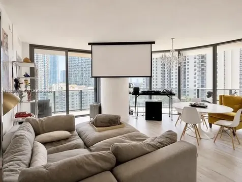 45 SW 9th Street Miami FL 33130