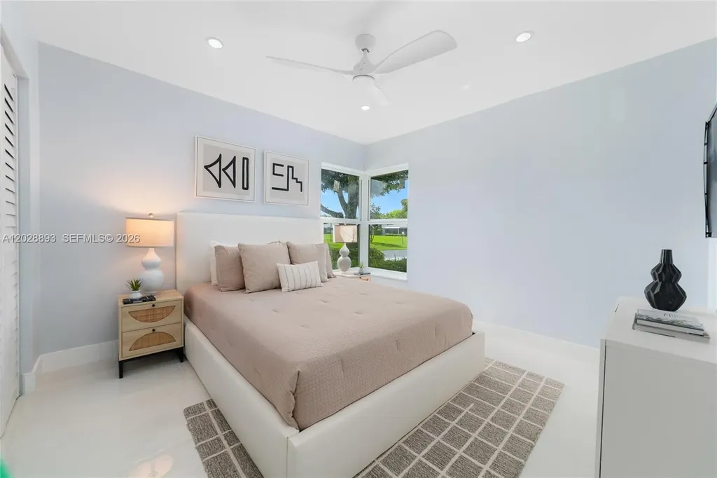 18555 Egret Way Boca Raton FL 33496