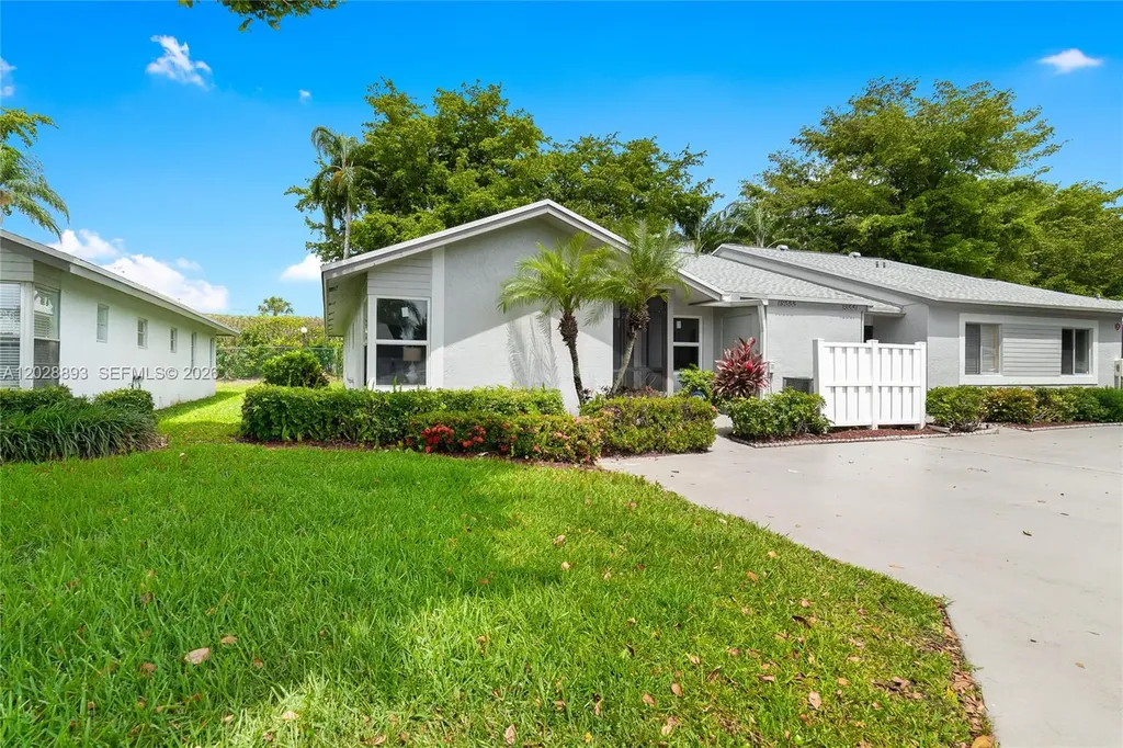 18555 Egret Way Boca Raton FL 33496