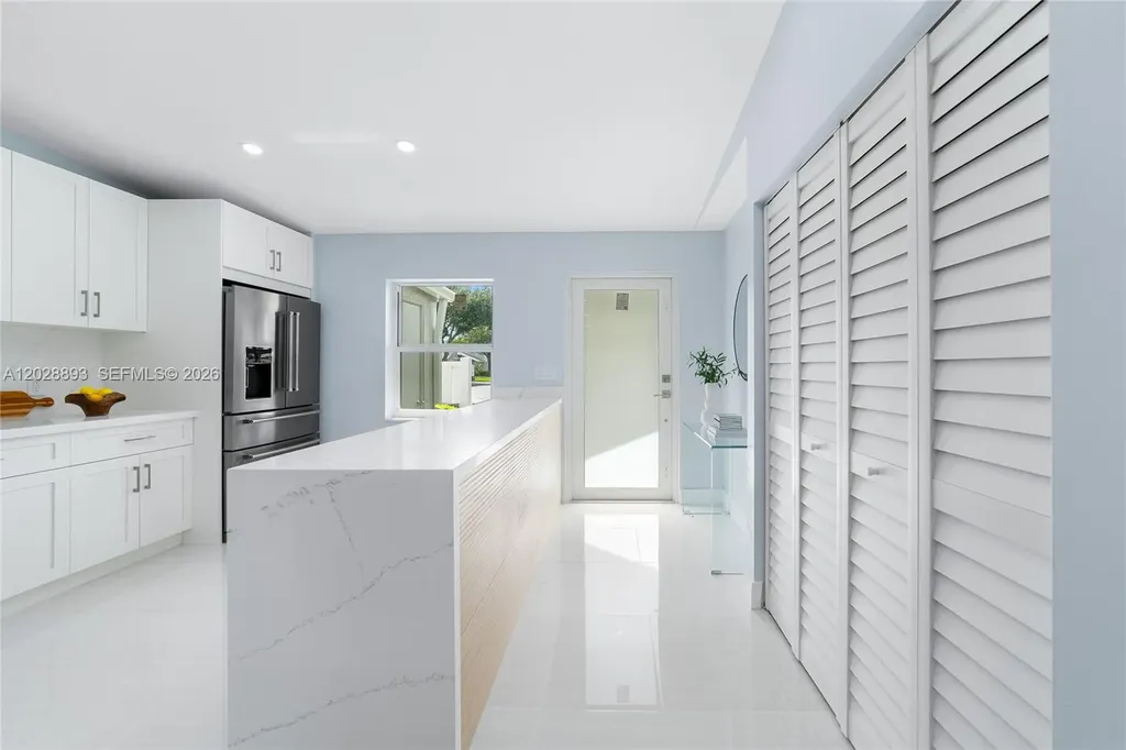 18555 Egret Way Boca Raton FL 33496