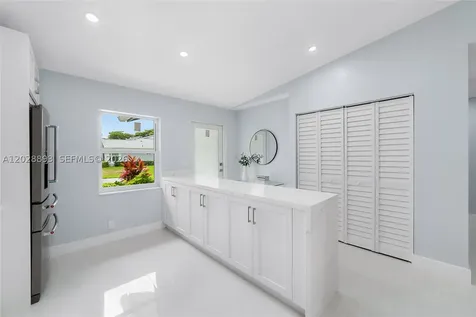 18555 Egret Way Boca Raton FL 33496