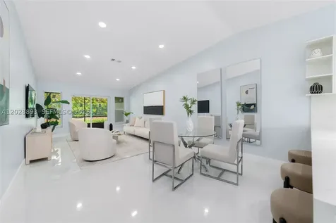 18555 Egret Way Boca Raton FL 33496