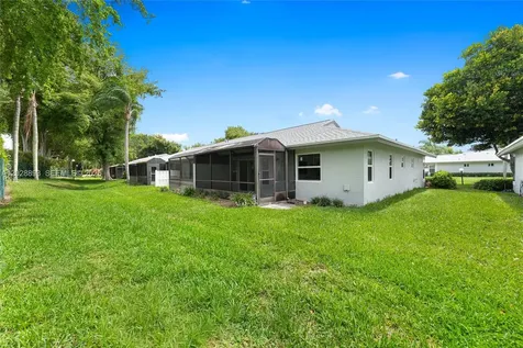 18555 Egret Way Boca Raton FL 33496