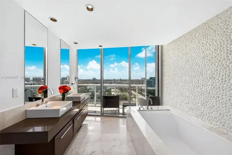 17121 Collins Avenue Sunny Isles Beach FL 33160