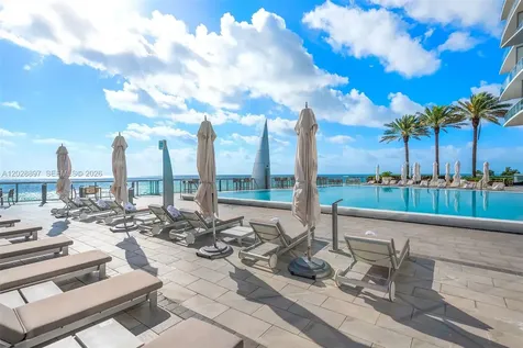 17121 Collins Avenue Sunny Isles Beach FL 33160
