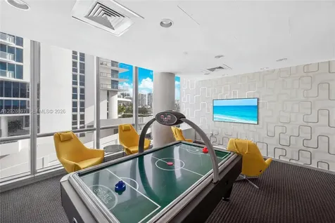 17121 Collins Avenue Sunny Isles Beach FL 33160