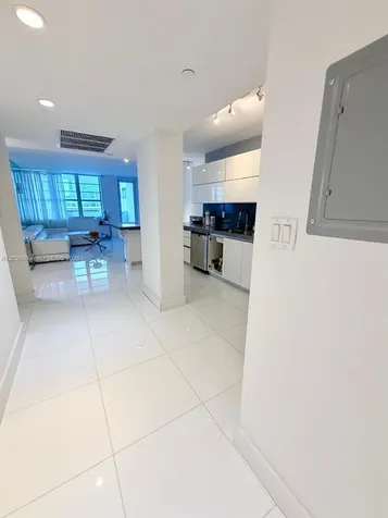 100 Lincoln Road Miami Beach FL 33139