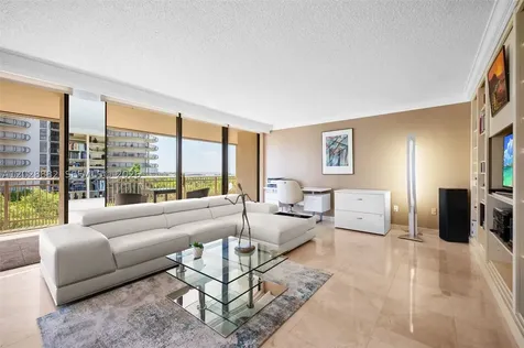 2901 S Bayshore Drive Coconut Grove FL 33133