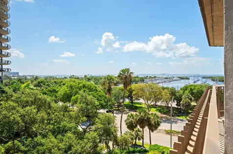 2901 S Bayshore Drive Coconut Grove FL 33133
