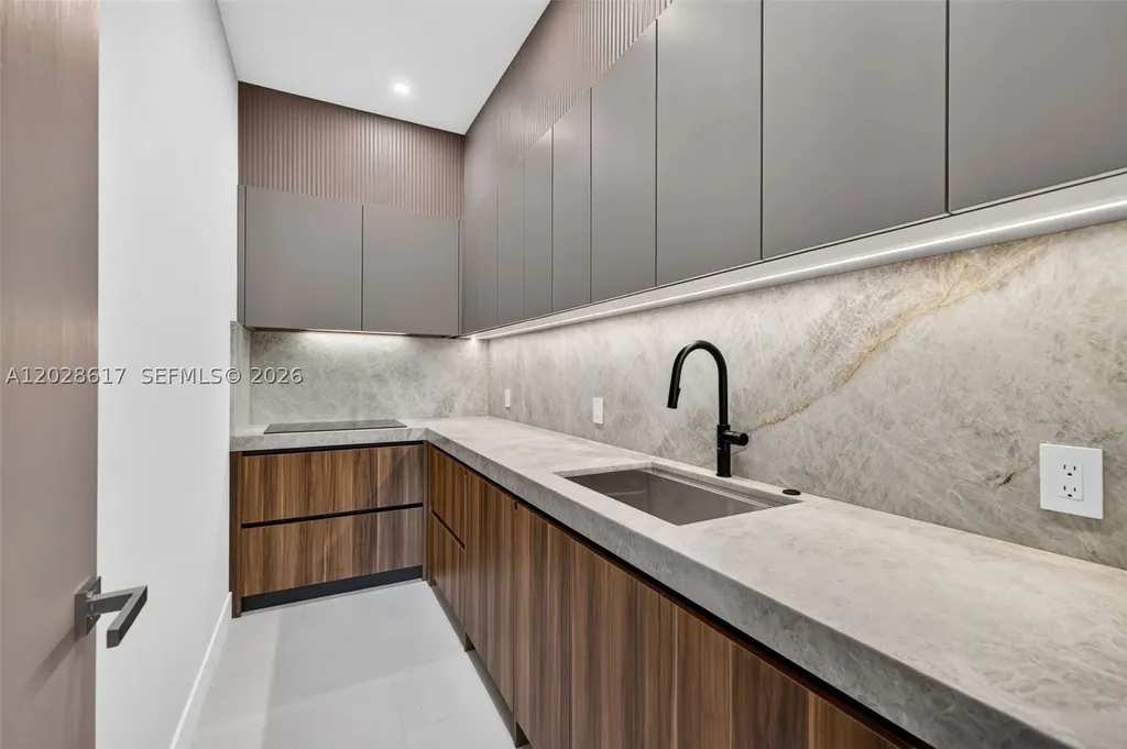 700 SW 12th Avenue Fort Lauderdale FL 33312