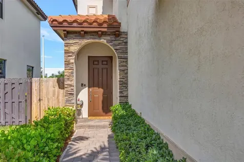 232 NE 23rd Terrace Homestead FL 33033