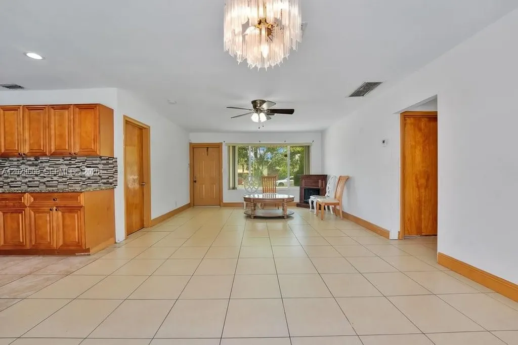 6570 Hayes Street Hollywood FL 33024