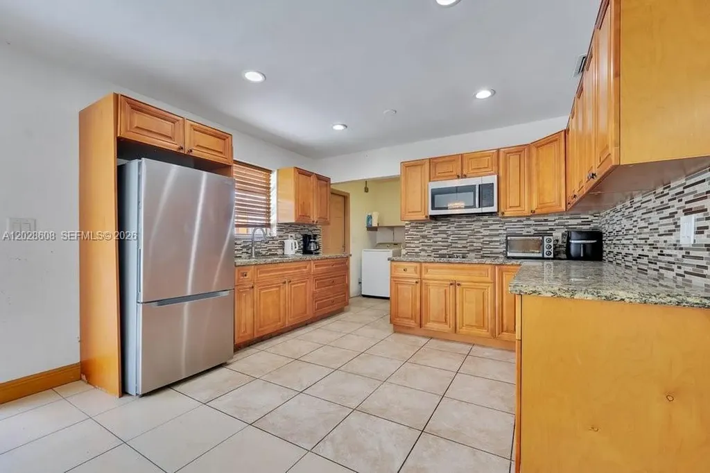 6570 Hayes Street Hollywood FL 33024