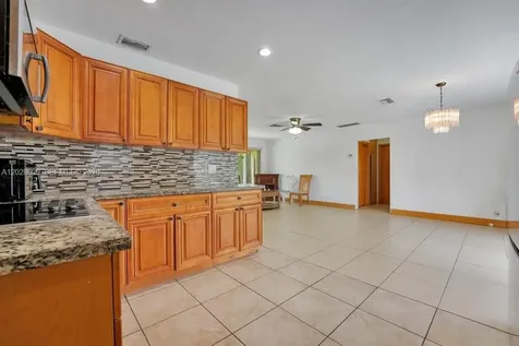 6570 Hayes Street Hollywood FL 33024