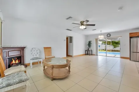 6570 Hayes Street Hollywood FL 33024