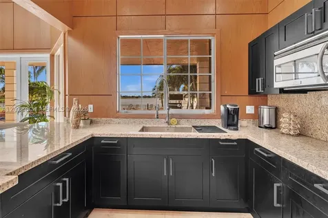 2851 N Oakland Forest Drive Oakland Park FL 33309