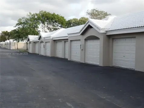 2851 N Oakland Forest Drive Oakland Park FL 33309