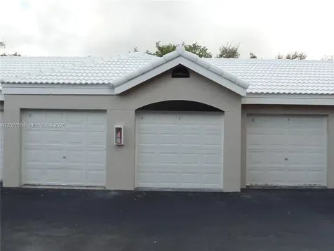 2851 N Oakland Forest Drive Oakland Park FL 33309