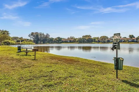 2851 N Oakland Forest Drive Oakland Park FL 33309