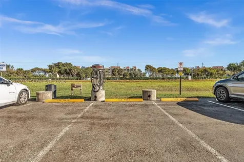 2851 N Oakland Forest Drive Oakland Park FL 33309